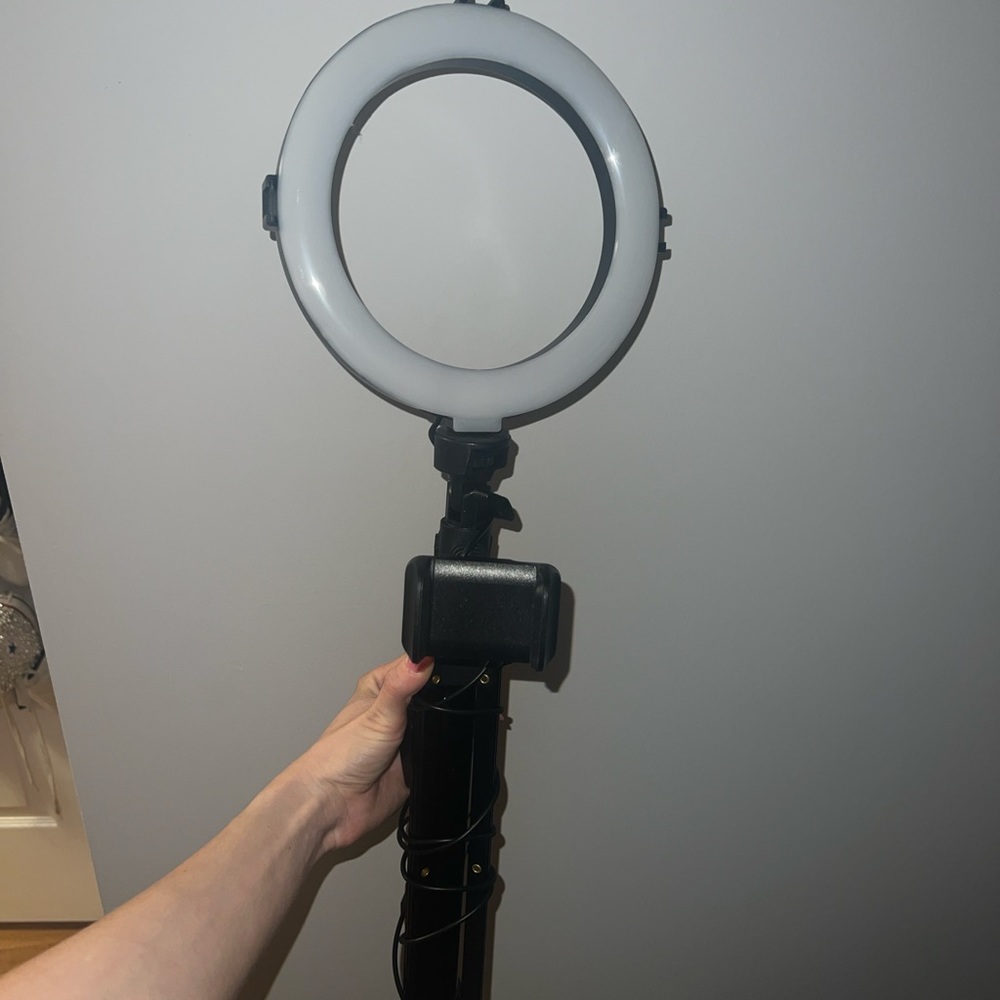 ring light tripod